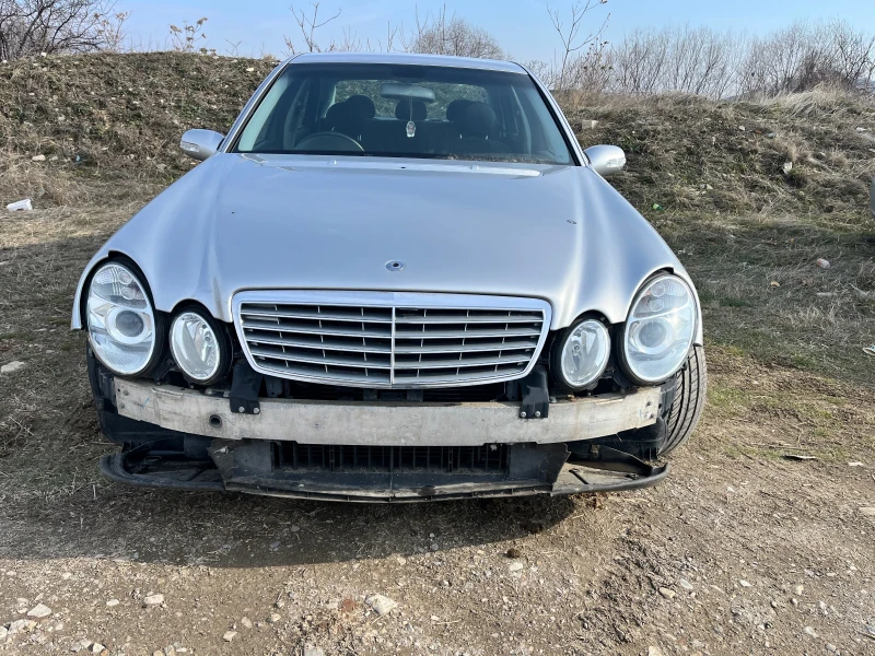 Mercedes-Benz E 240 За части АВТОМАТ, снимка 2 - Автомобили и джипове - 48782819