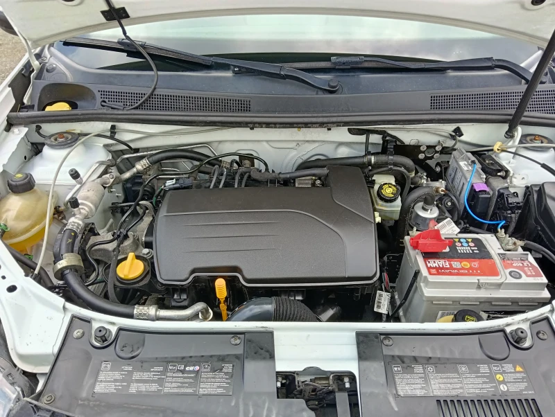 Dacia Sandero 1.2i газова уредба , снимка 15 - Автомобили и джипове - 50259391