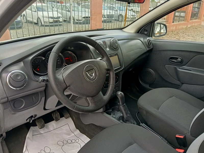 Dacia Sandero 1.2i газова уредба , снимка 8 - Автомобили и джипове - 50259391