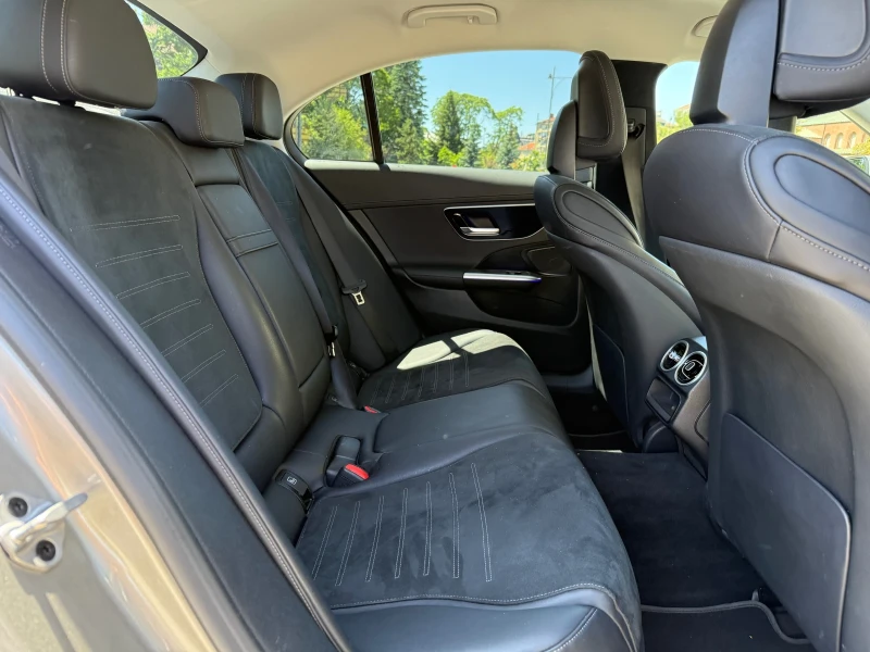 Mercedes-Benz C 220 AMG* Head-Up* 360* Distronic* Лизинг, снимка 11 - Автомобили и джипове - 50788467