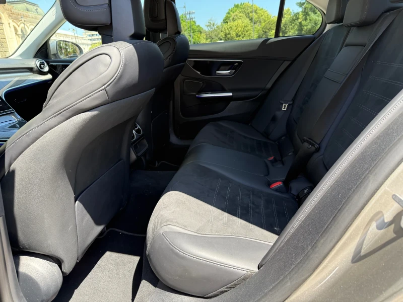 Mercedes-Benz C 220 AMG* Head-Up* 360* Distronic* Лизинг, снимка 12 - Автомобили и джипове - 50788467