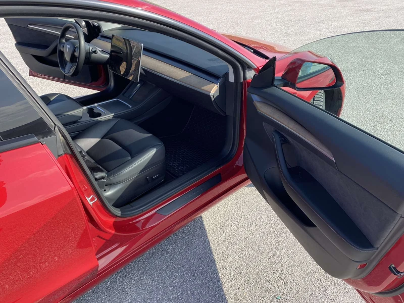 Tesla Model 3 перформънс, снимка 6 - Автомобили и джипове - 52632202