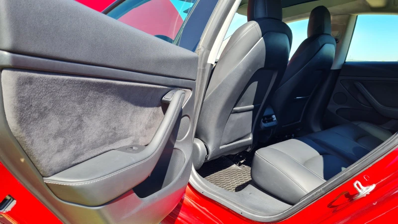 Tesla Model 3 перформънс, снимка 4 - Автомобили и джипове - 52632202