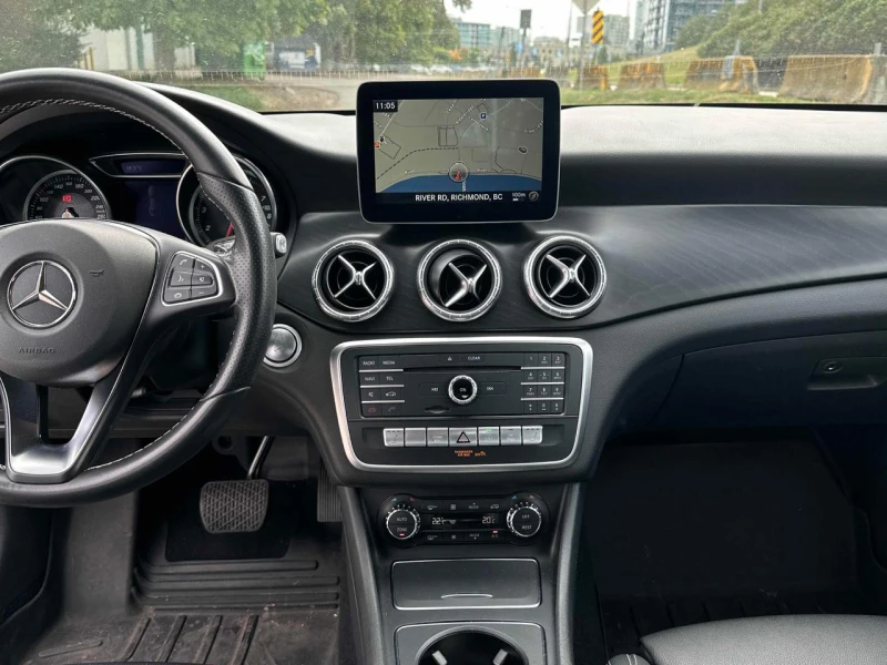 Mercedes-Benz CLA 250 Лизинг* 4MATIC* AMG-pkg* LED* Подгрев* Памет* Пано, снимка 8 - Автомобили и джипове - 52317937