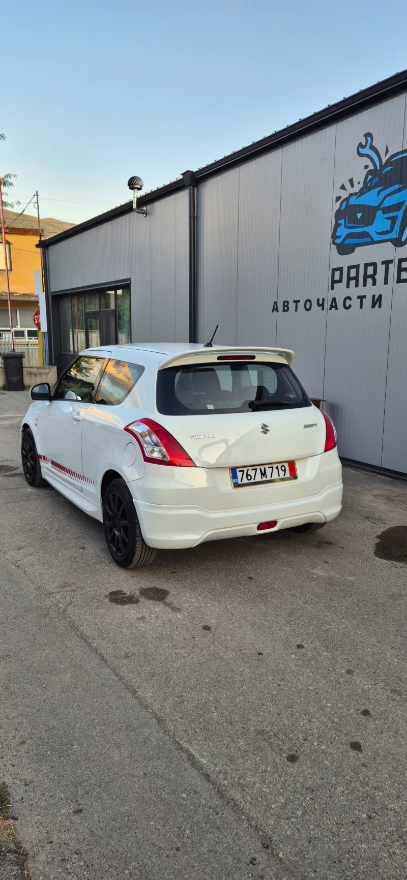 Suzuki Swift X-ite Edition , снимка 4 - Автомобили и джипове - 52588575