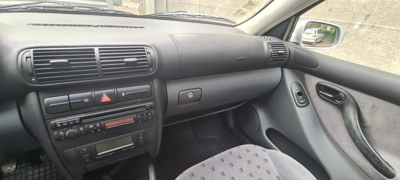 Seat Toledo, снимка 5 - Автомобили и джипове - 52558892