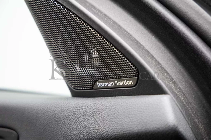 BMW M135 i XDRIVE* EDITION* SHADOW-LINE* H&K* , снимка 9 - Автомобили и джипове - 52291749