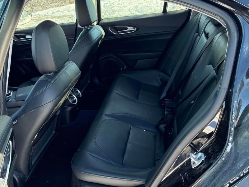 Alfa Romeo Giulia 2017 4dr Sdn AWD* CARFAX * БЕЗ ПЪРВОНАЧАЛНА ВНОСКА, снимка 13 - Автомобили и джипове - 52722147