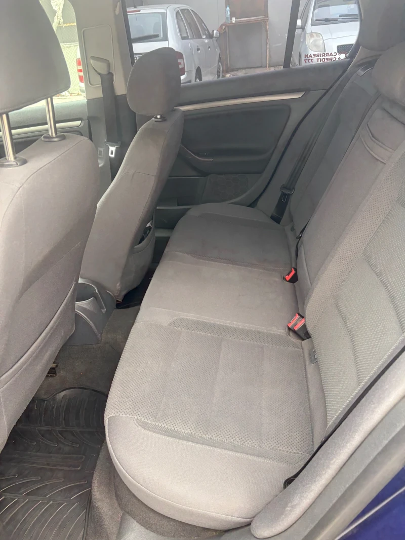 VW Golf 5, снимка 11 - Автомобили и джипове - 52879502