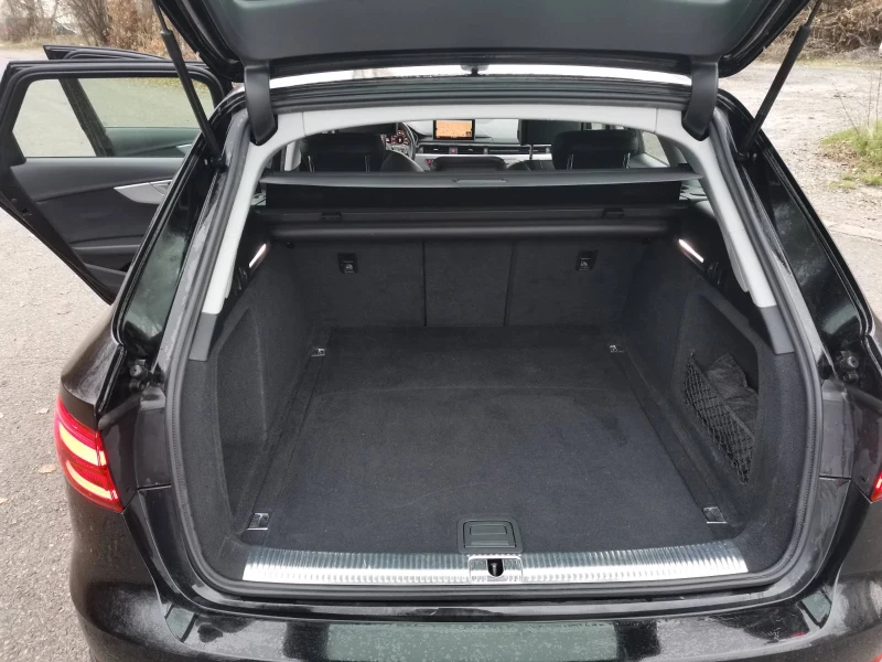 Audi A4 2.0 4х4 DISTRONIC VIRTUAL COCKPIT  LED ОБСЛУЖЕНА !, снимка 13 - Автомобили и джипове - 53235911