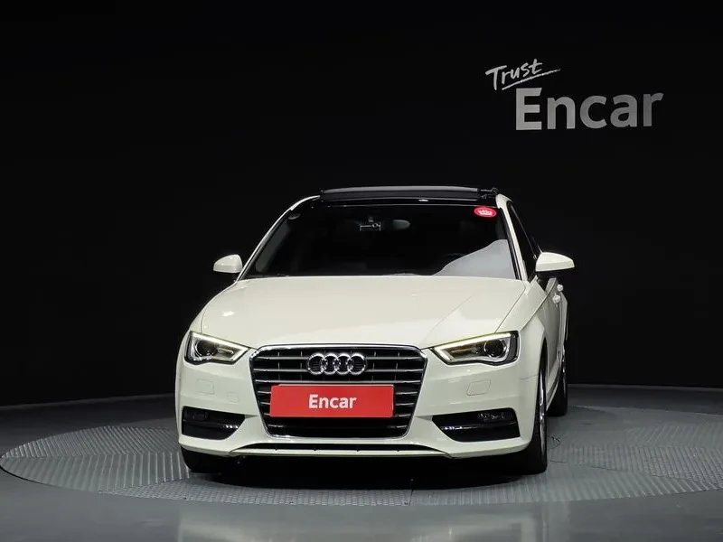 Audi A3 1.6 TDI, снимка 3 - Автомобили и джипове - 54547573