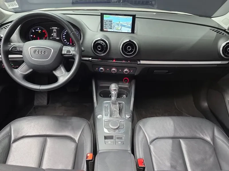 Audi A3 1.6 TDI, снимка 7 - Автомобили и джипове - 54547573