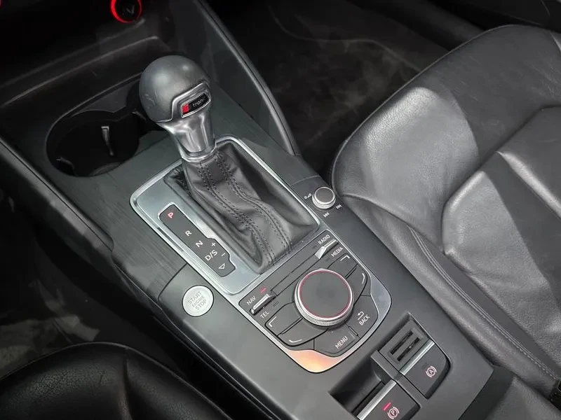 Audi A3 1.6 TDI, снимка 9 - Автомобили и джипове - 54547573