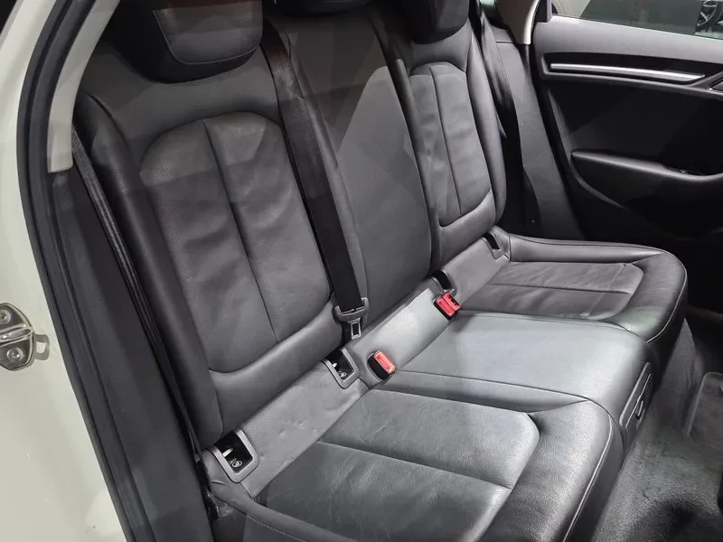 Audi A3 1.6 TDI, снимка 12 - Автомобили и джипове - 54547573