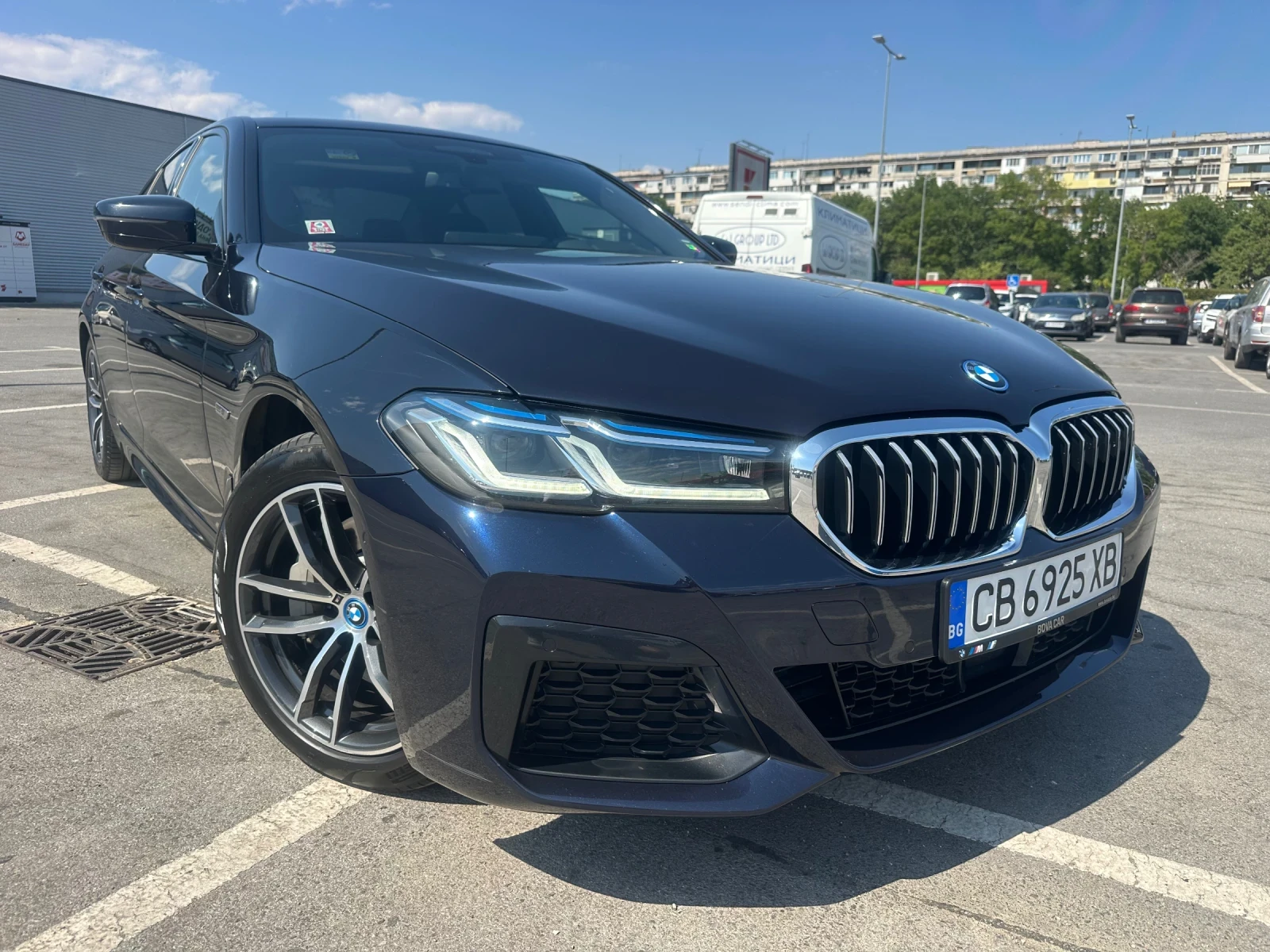 BMW 530E M-packet Shadow line X-drive Laser HUD  - изображение 5