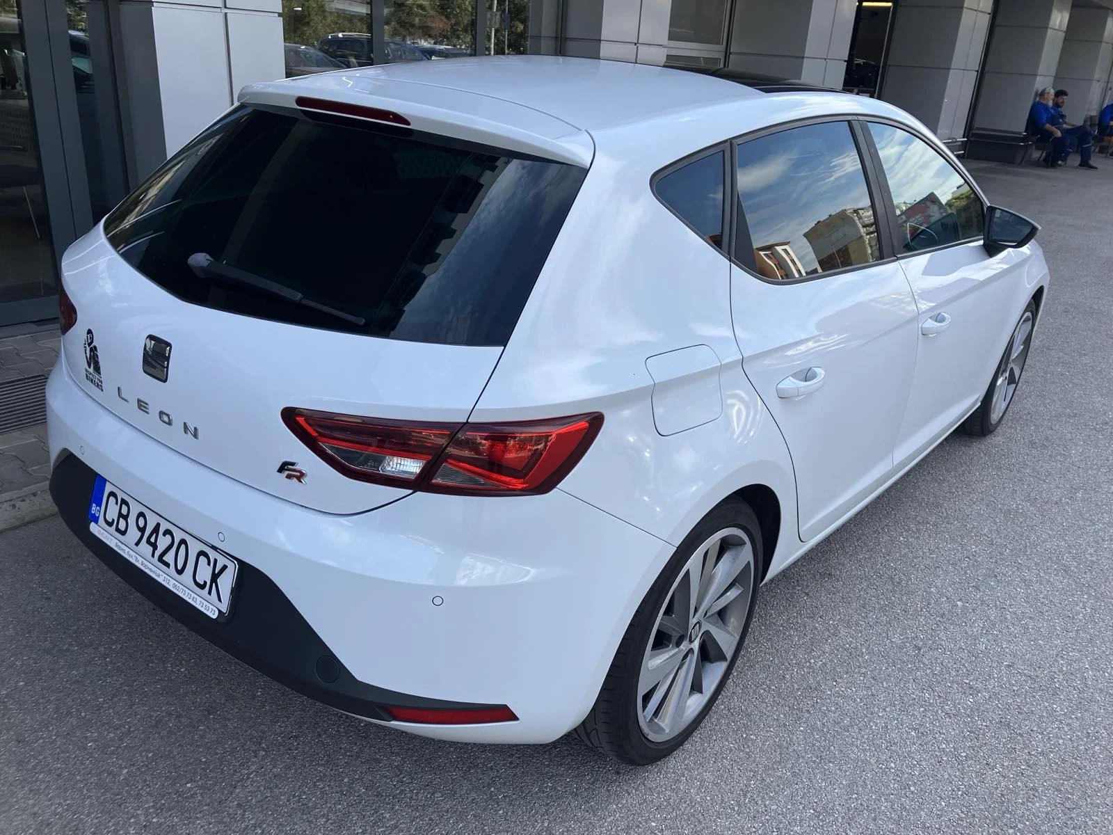 Seat Leon FR 2.0 TDI 184 кс. - изображение 2