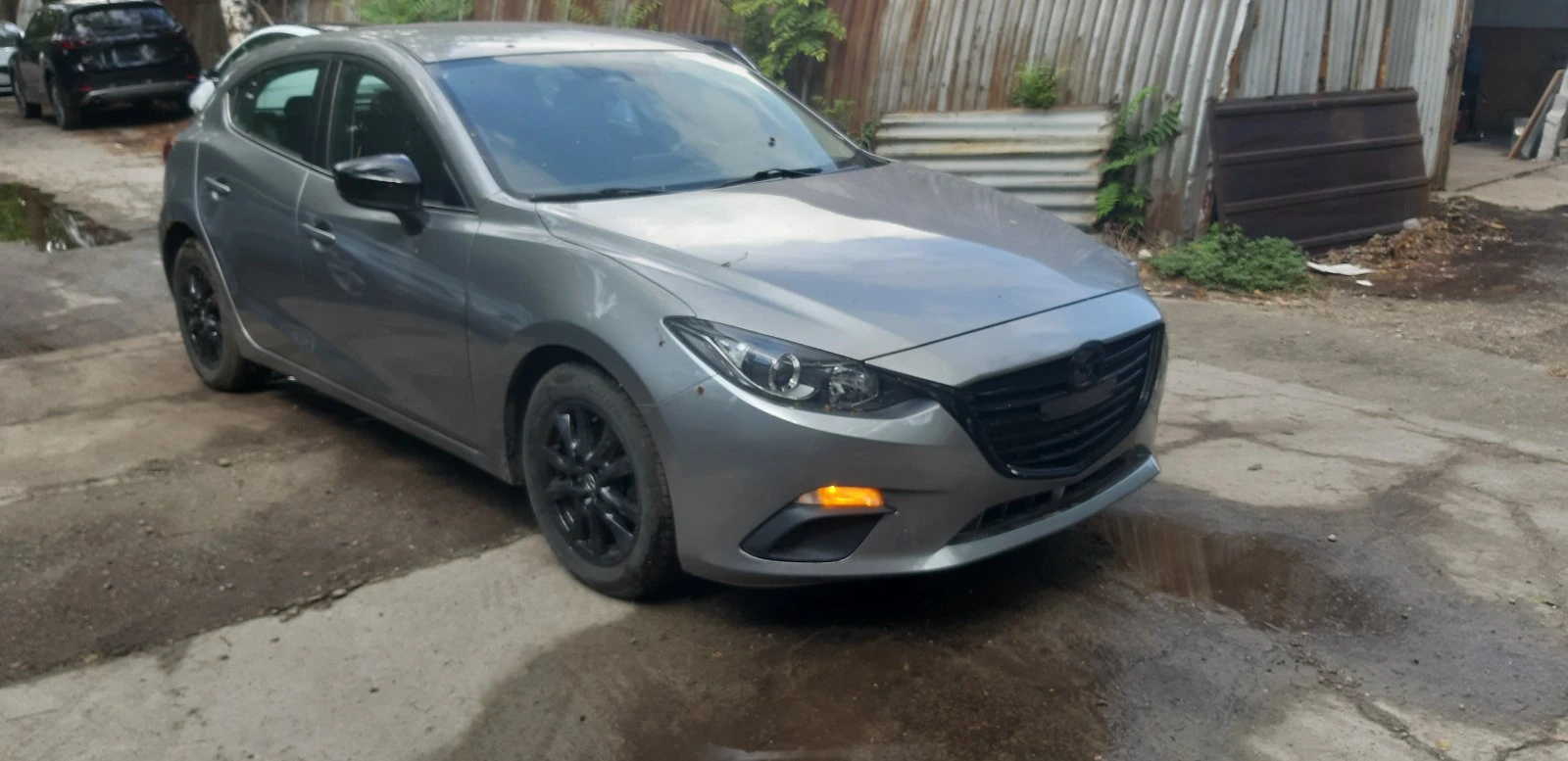 Mazda 3 2.0i - изображение 2