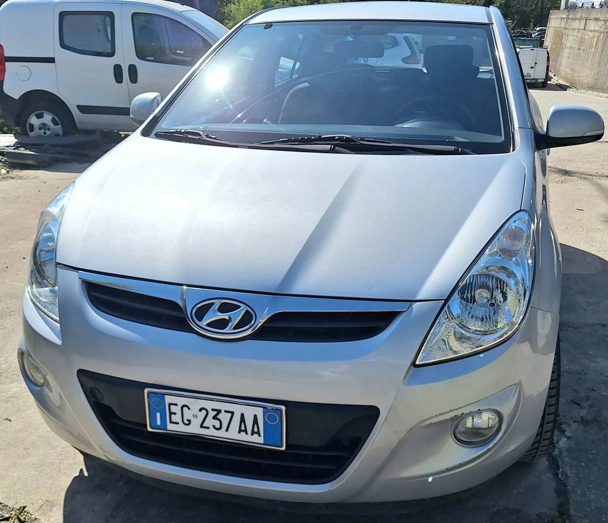 Hyundai I20 100000км! EURO 5A  - изображение 2