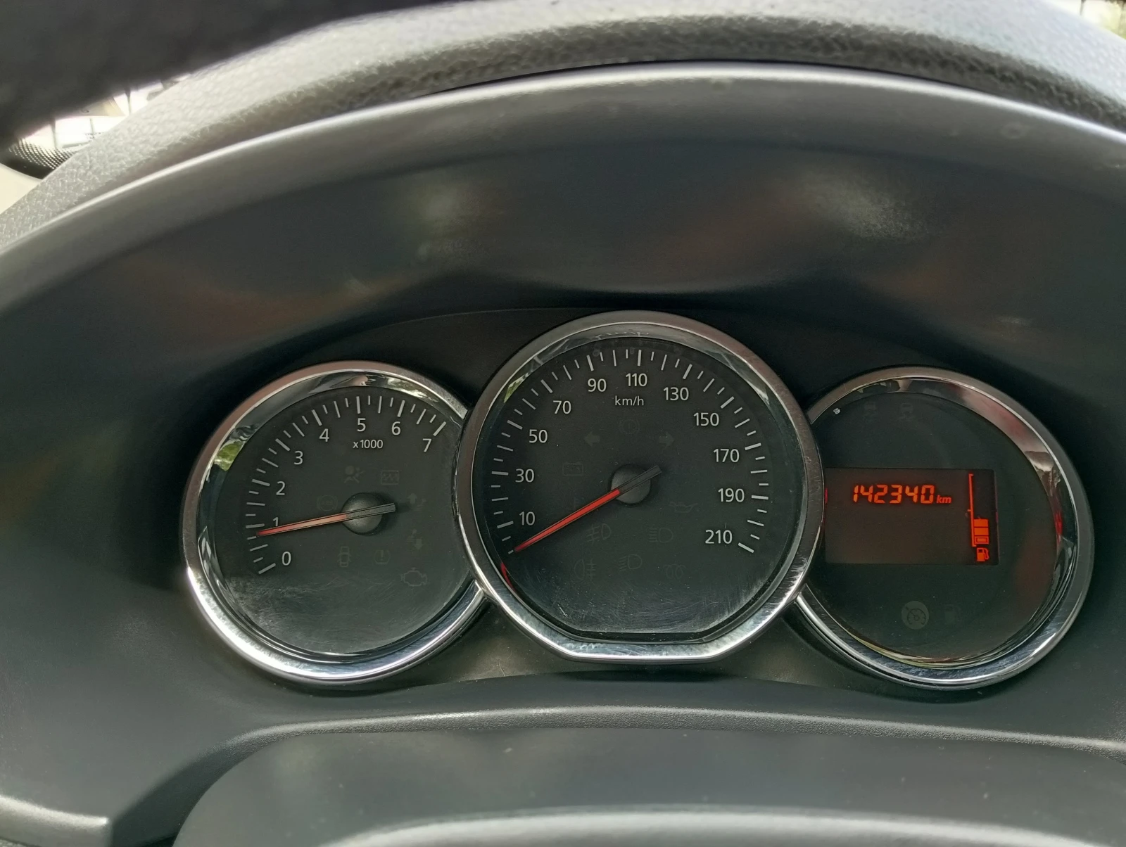 Dacia Sandero 1.2i    | Mobile.bg   14