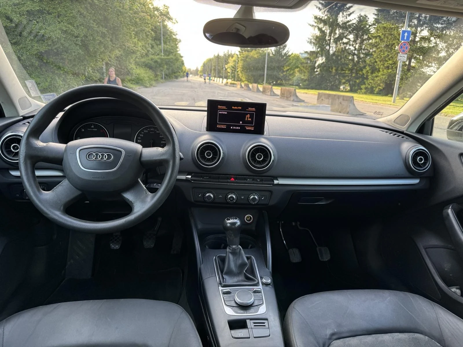 Audi A3 SportBack - изображение 6