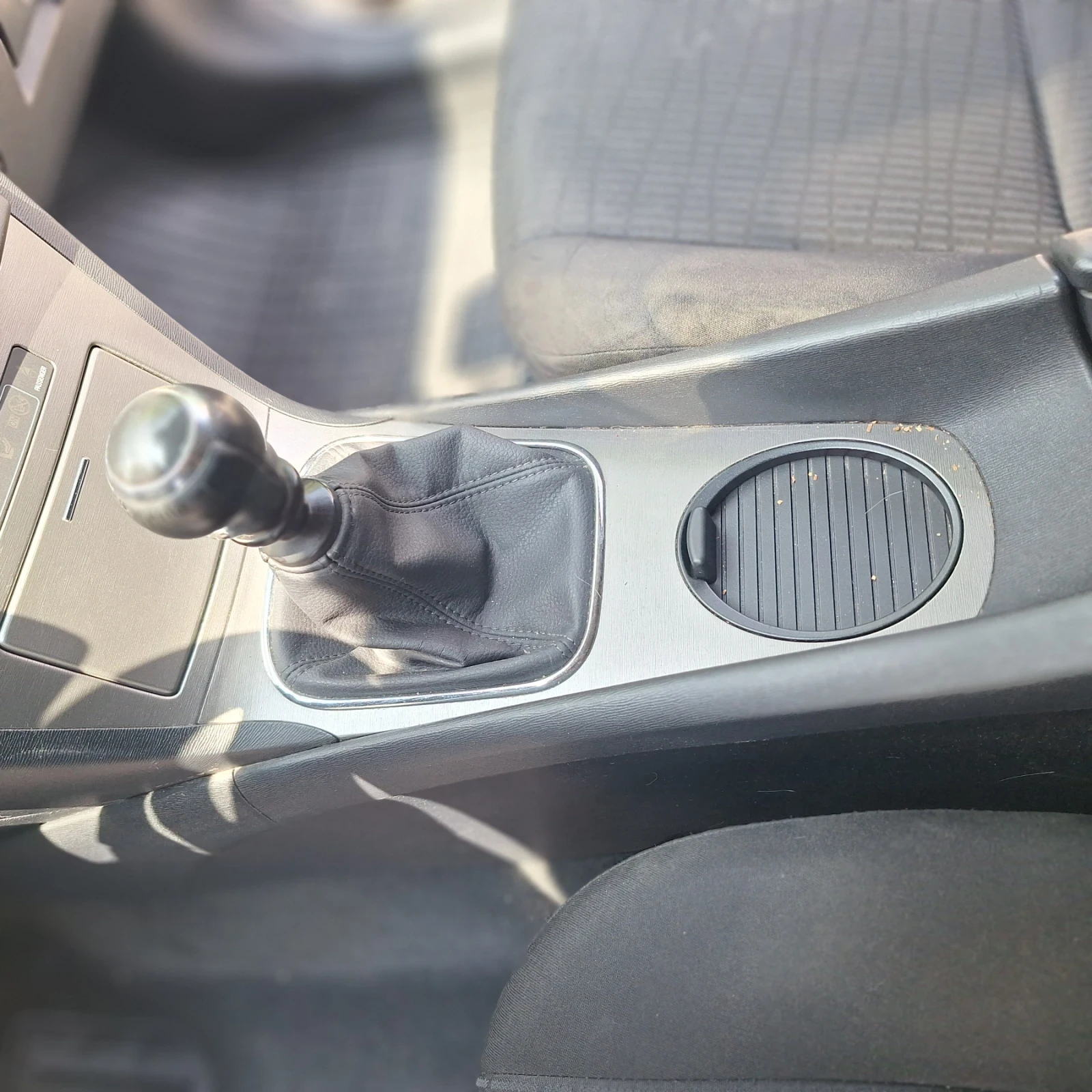 Toyota Avensis 1.8 - изображение 9