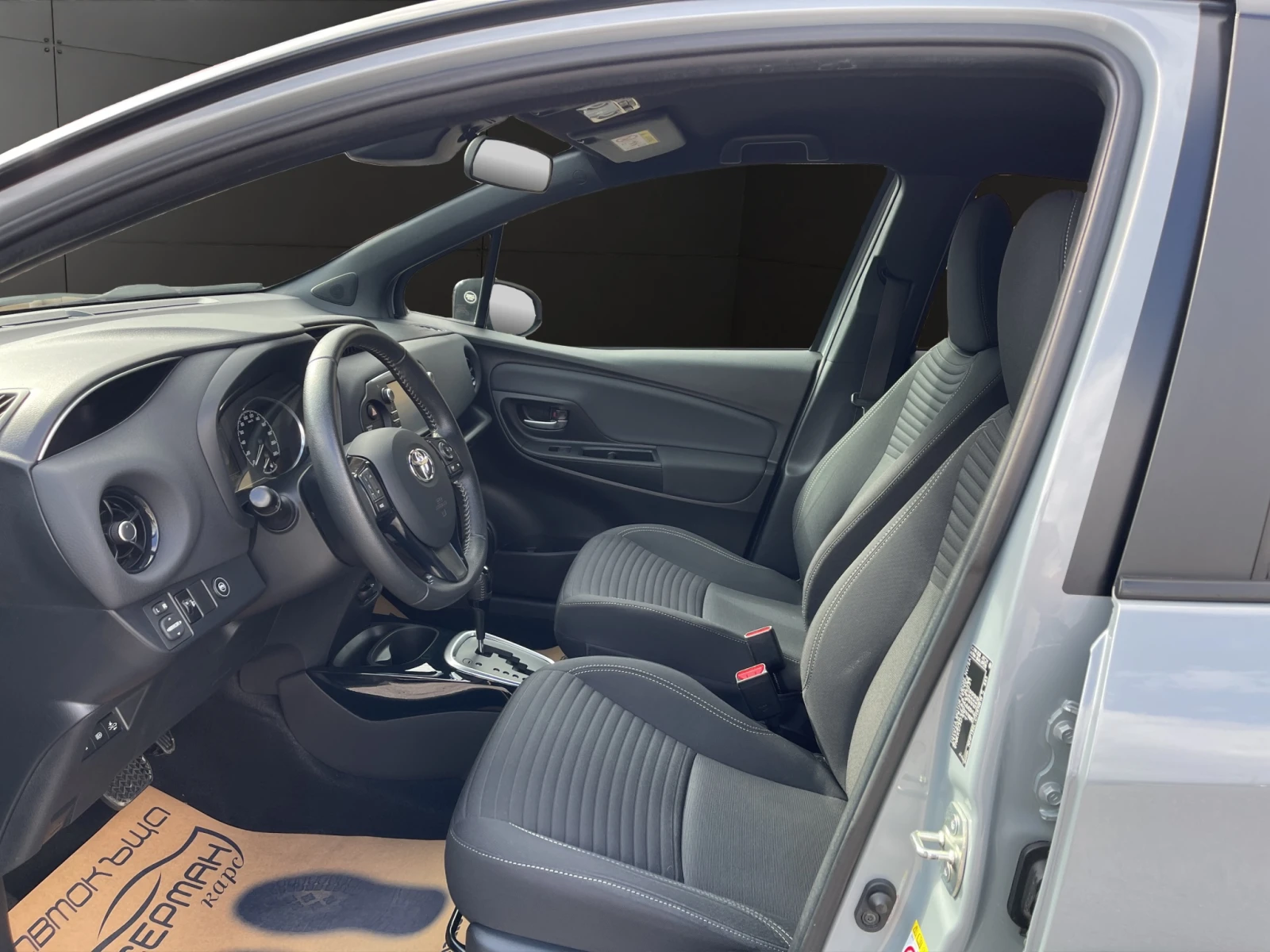 Toyota Yaris 1.5H LPG TREND GREY EDITION - изображение 8