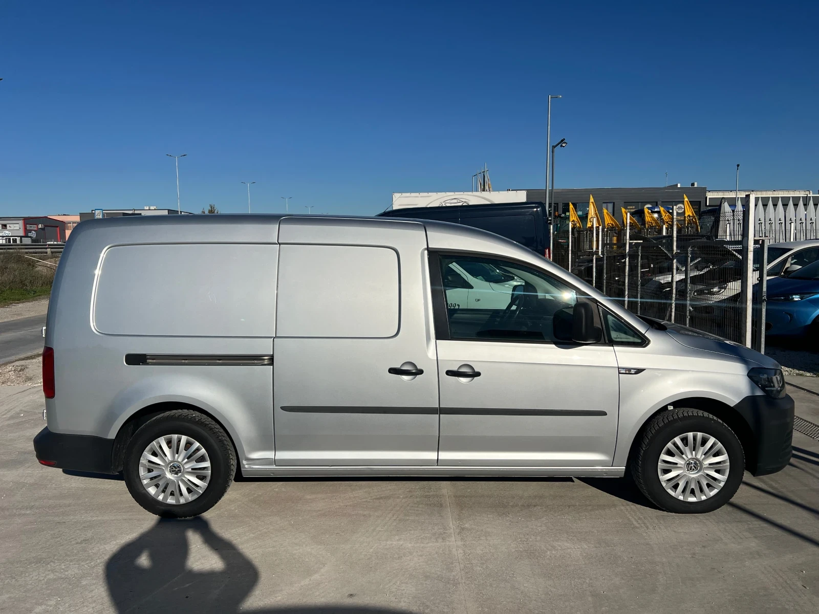 VW Caddy 1.6tdi-Maxi-Klima - изображение 8