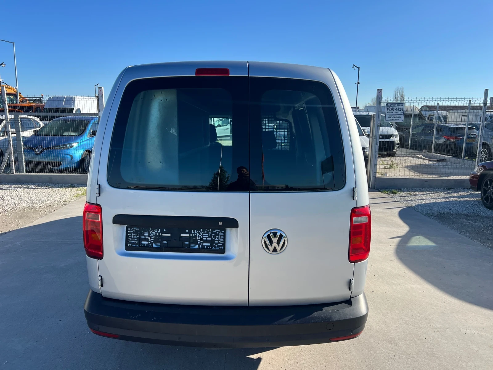 VW Caddy 1.6tdi-Maxi-Klima - изображение 6