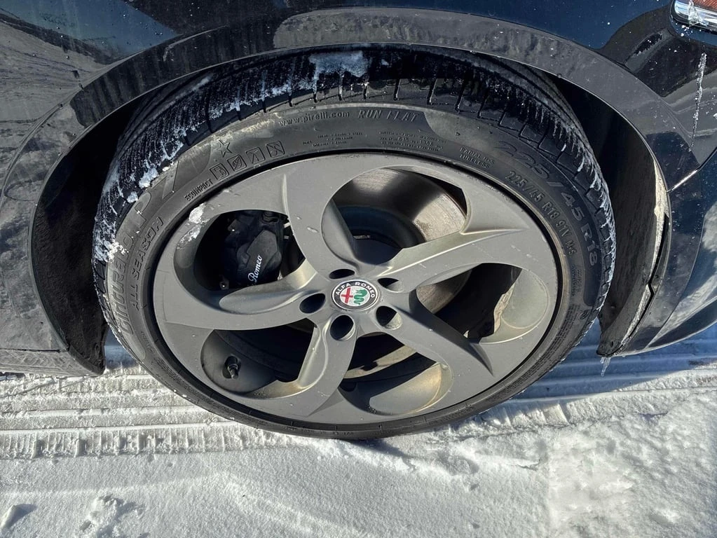 Alfa Romeo Giulia 2017 4dr Sdn AWD* CARFAX *    | Mobile.bg   6