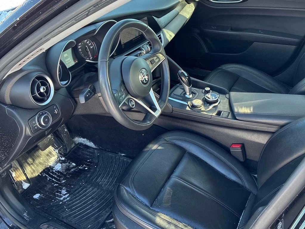 Alfa Romeo Giulia 2017 4dr Sdn AWD* CARFAX *    | Mobile.bg   7