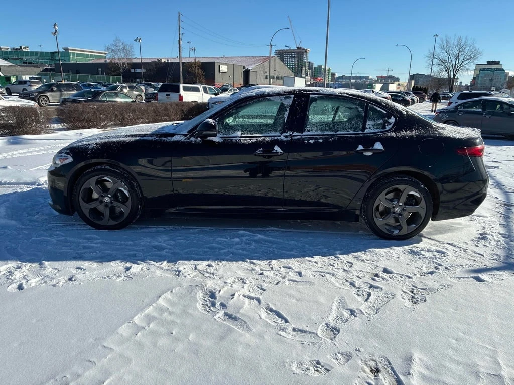 Alfa Romeo Giulia 2017 4dr Sdn AWD* CARFAX *    | Mobile.bg   3