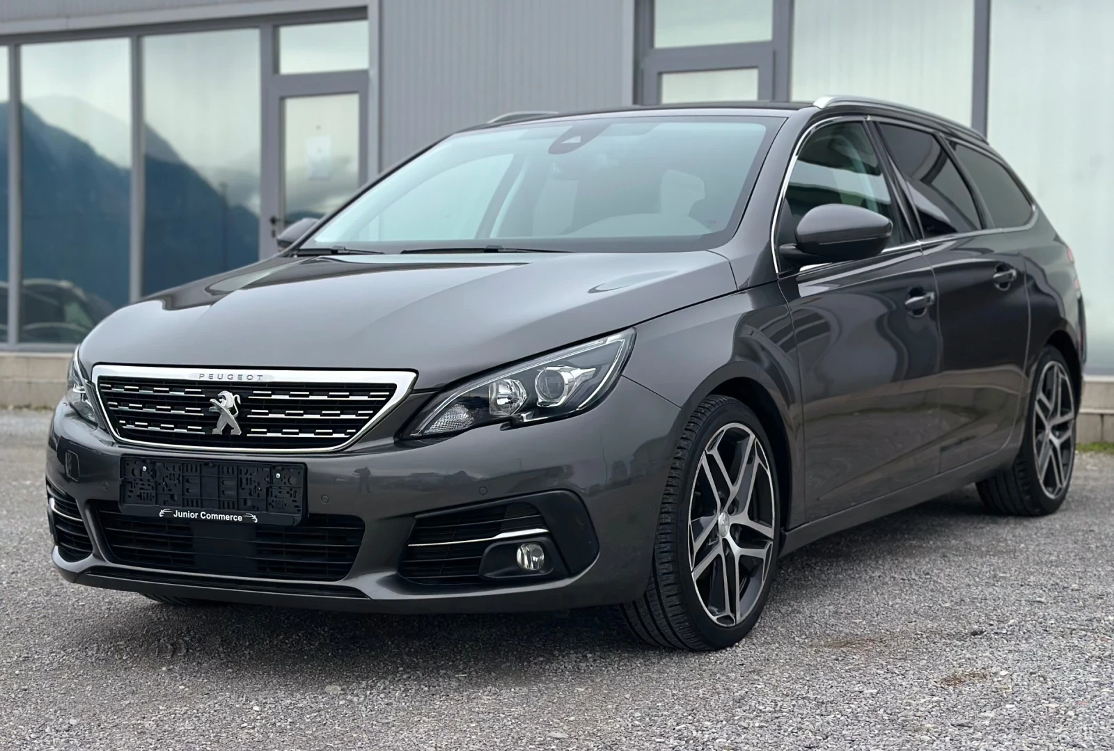 Peugeot 308 1.5HDI-FULL LED-360-110000км-СЕРВИЗНА ИСТОРИЯ - изображение 3