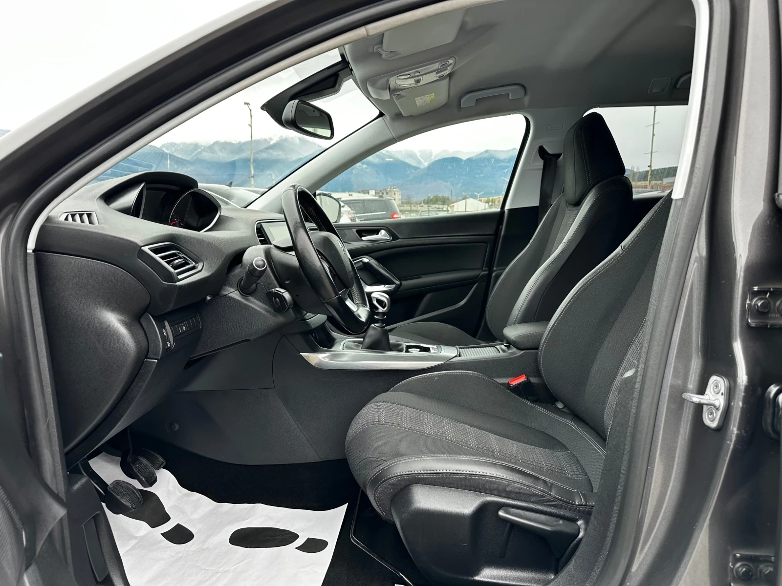 Peugeot 308 1.5HDI-FULL LED-360-110000км-СЕРВИЗНА ИСТОРИЯ - изображение 8