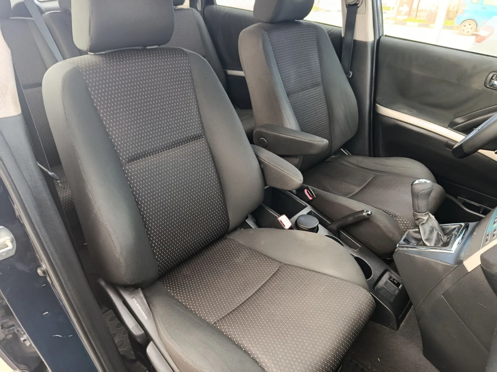 Toyota Corolla verso 2.2 D4-D 136 k. - изображение 10