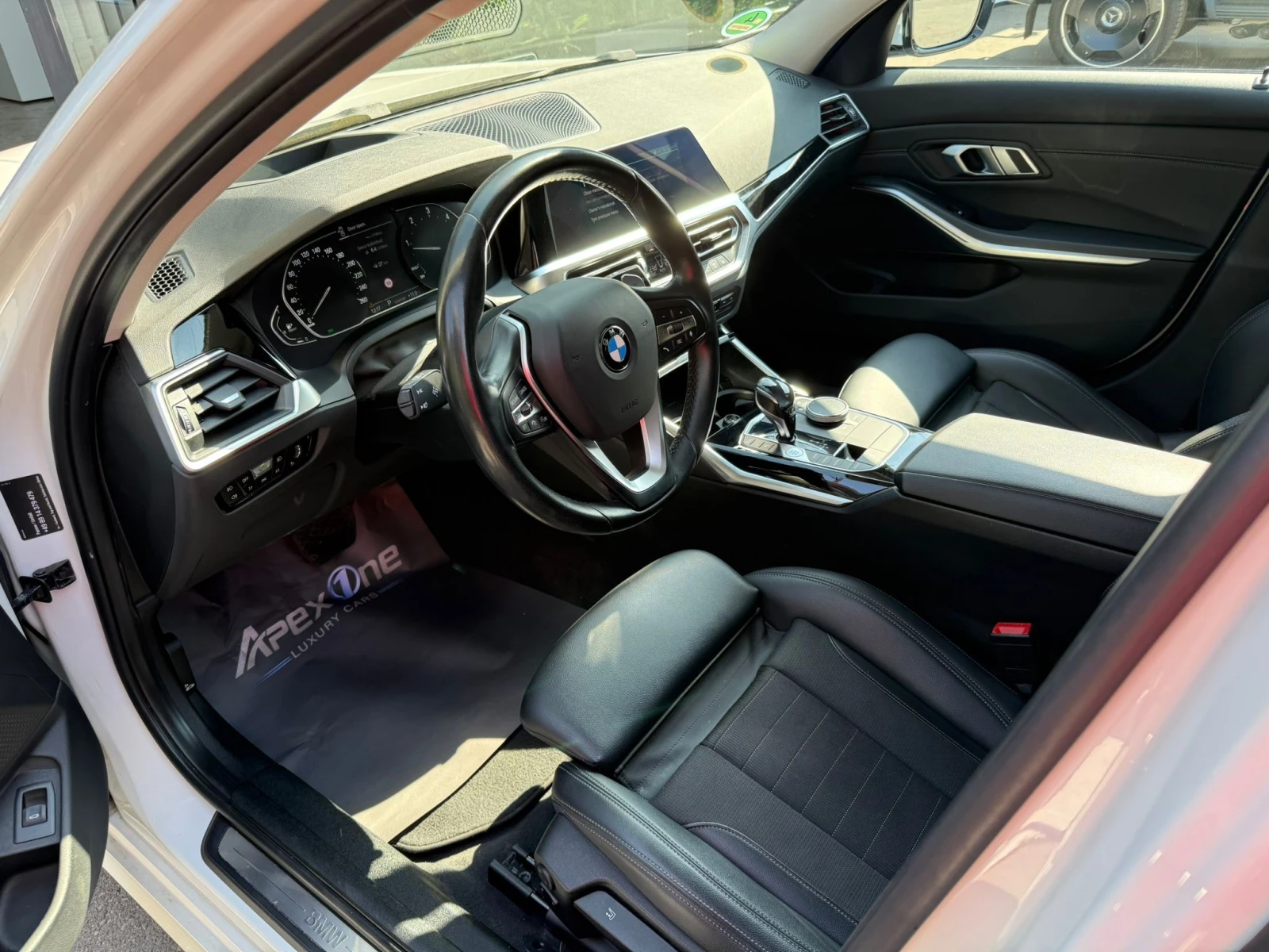 BMW 320, снимка 9 - Автомобили и джипове - 53862521