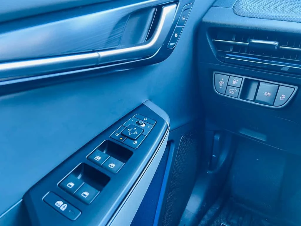 Kia EV6 GT Line AWD | Electric | Low KM | Long Range , снимка 14 - Автомобили и джипове - 53876584