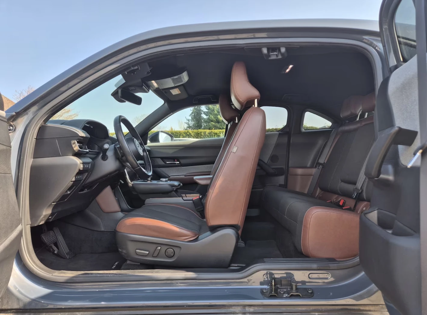 Mazda MX-30 Advantage, снимка 10 - Автомобили и джипове - 53997046