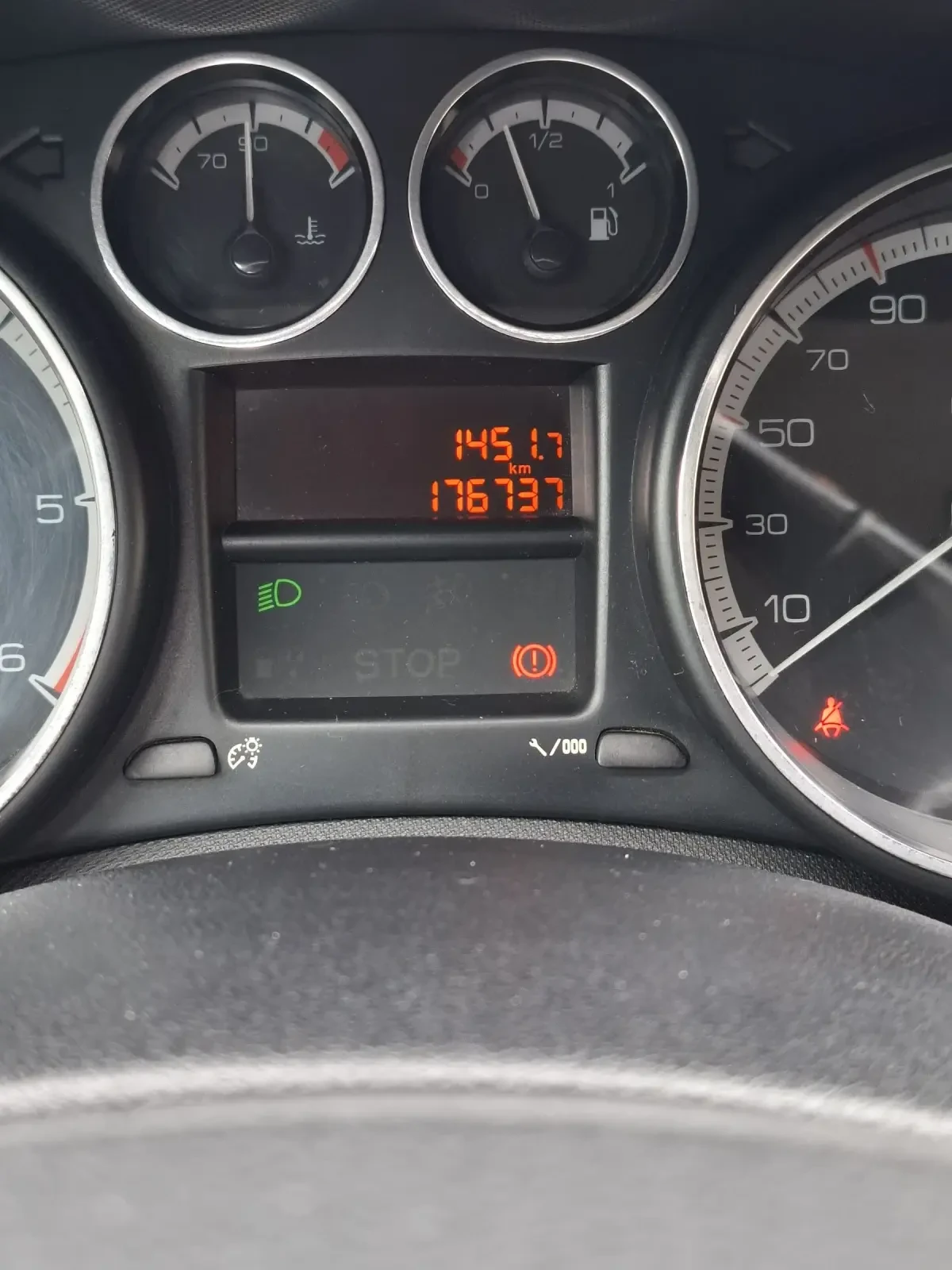 Peugeot 308, снимка 6 - Автомобили и джипове - 54486156