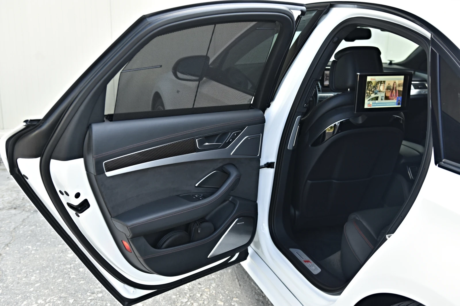 Audi S8 PLUS 4.0 V8T MATRIX 3xTV 360 PANO B&O  FULL | Mobile.bg � ����������� 17