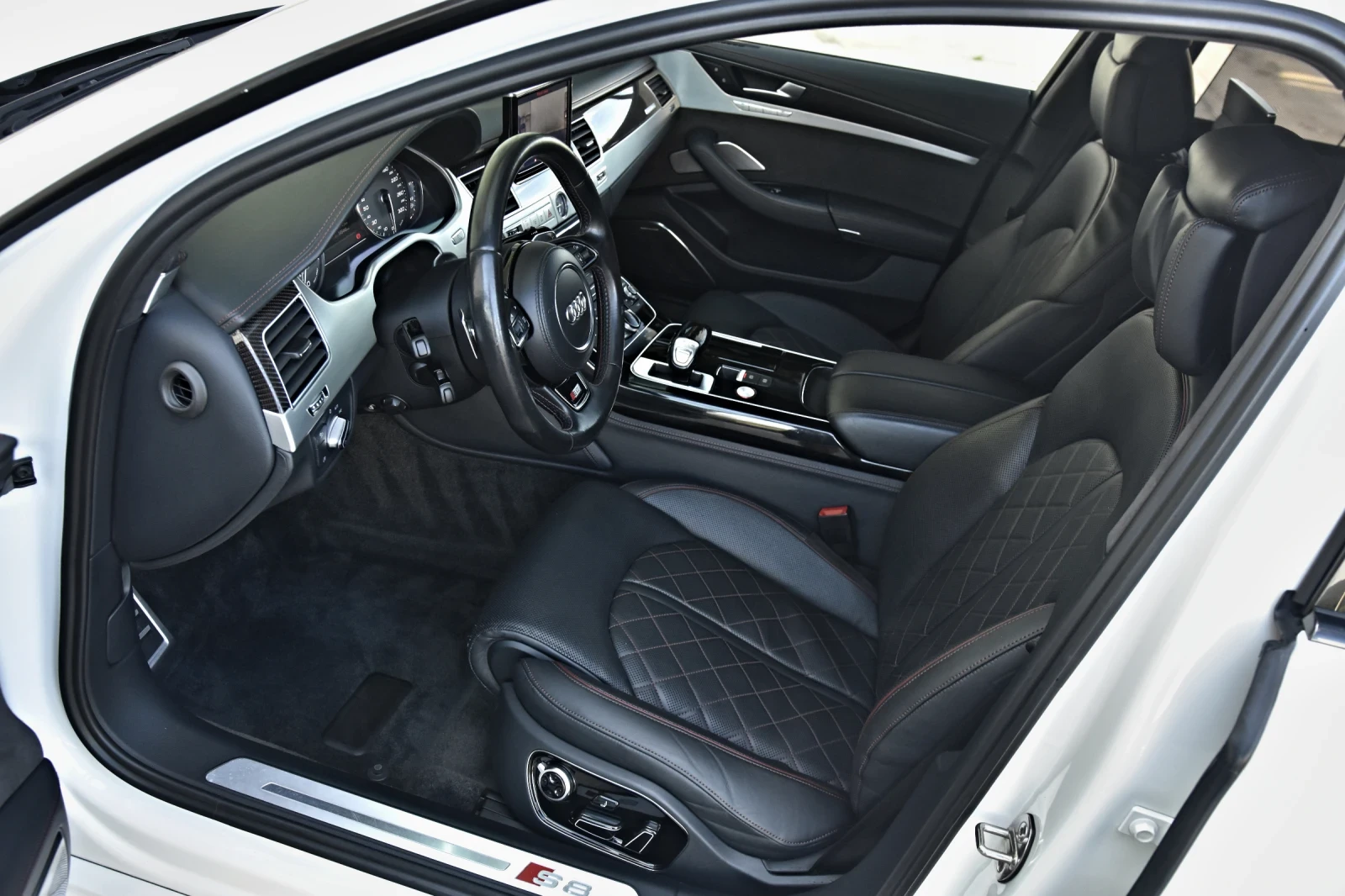 Audi S8 PLUS 4.0 V8T MATRIX 3xTV 360 PANO B&O  FULL | Mobile.bg � ����������� 8