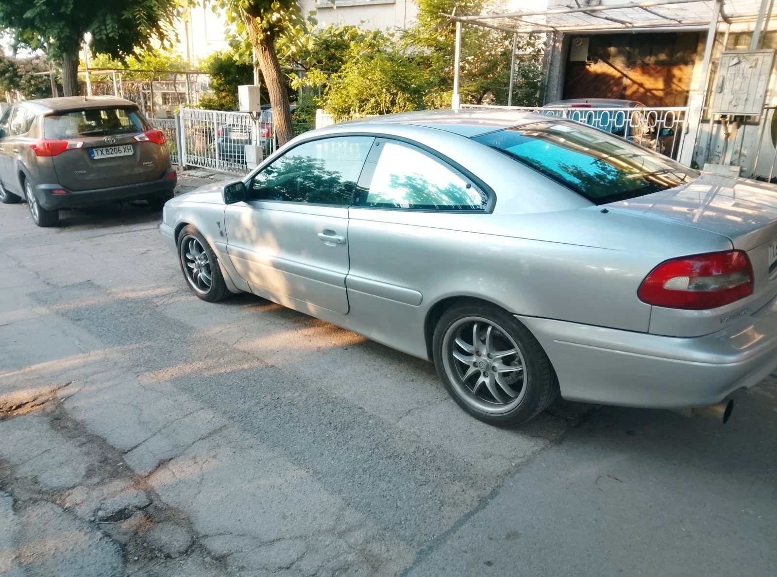 Volvo C70 2.0 T5, снимка 2 - Автомобили и джипове - 54794223