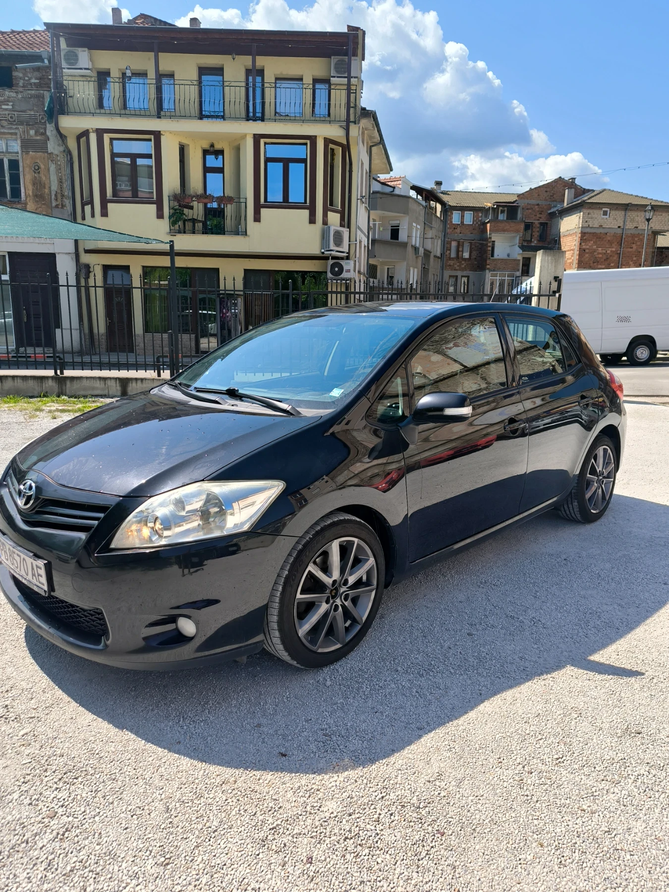 Toyota Auris, снимка 4 - Автомобили и джипове - 54840214