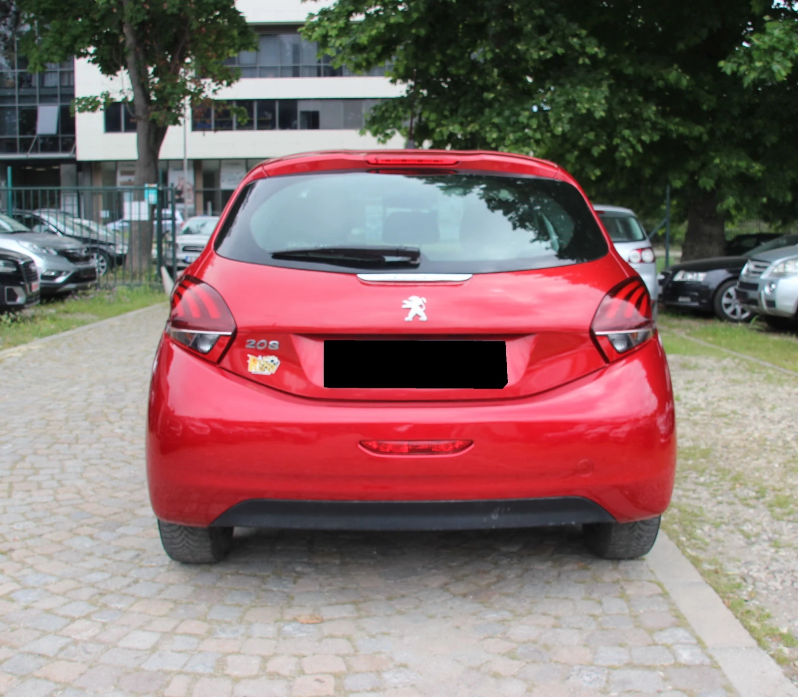 Peugeot 208 1.2i  FACELIFT   EURO 5В  , снимка 6 - Автомобили и джипове - 54942199