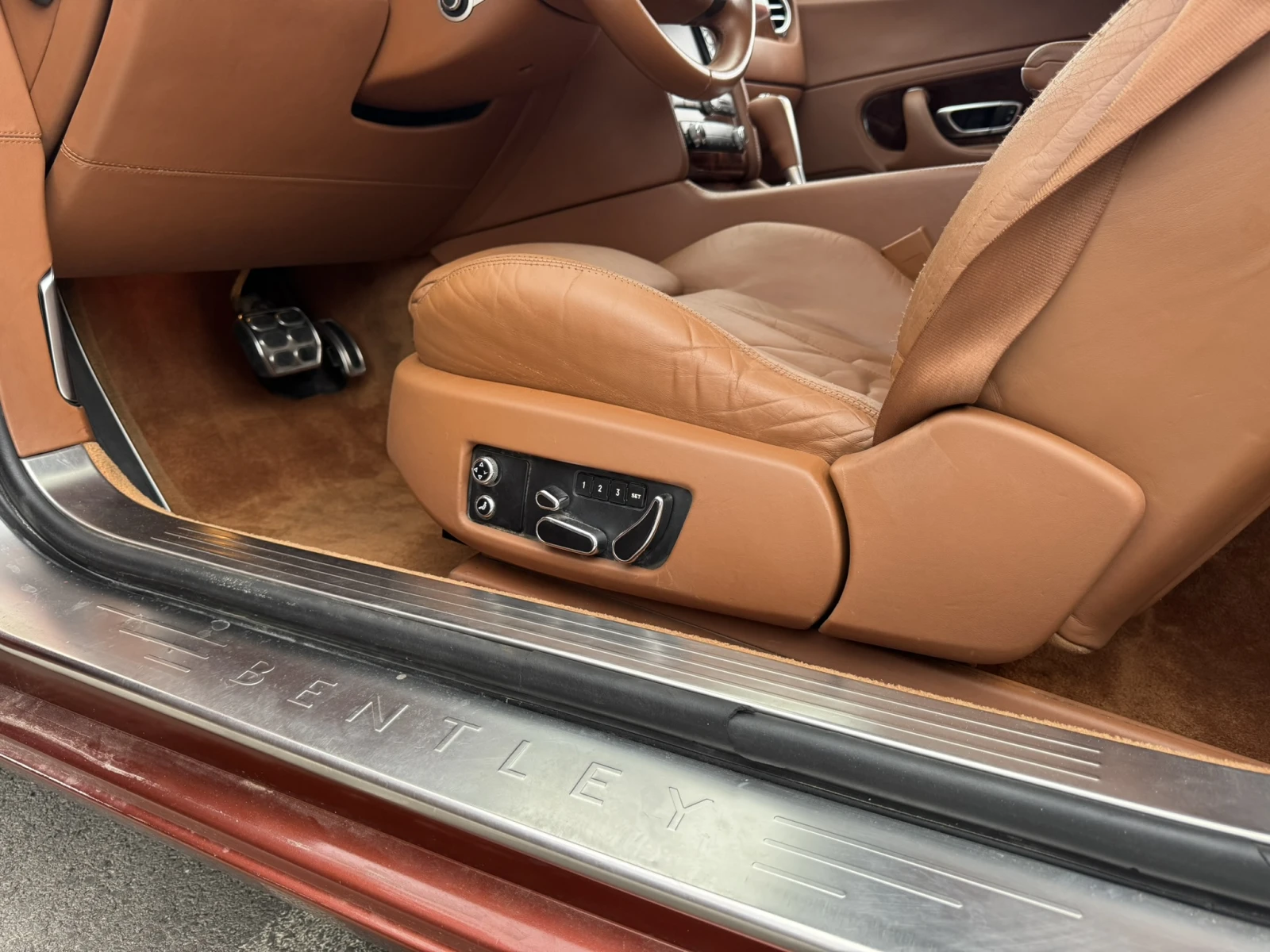 Bentley Continental W12, снимка 14 - Автомобили и джипове - 55377902