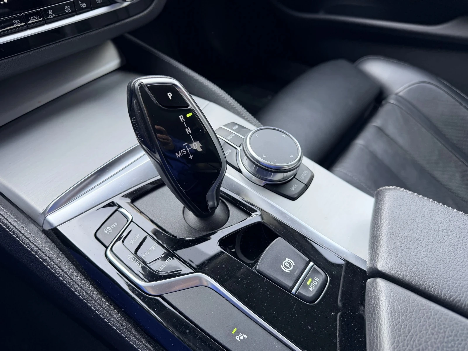 BMW 530 Luxury Line * ПОДГРЕВ/ВЕНТИЛАЦИЯ НА СЕДАЛКИТЕ, снимка 8 - Автомобили и джипове - 55648050