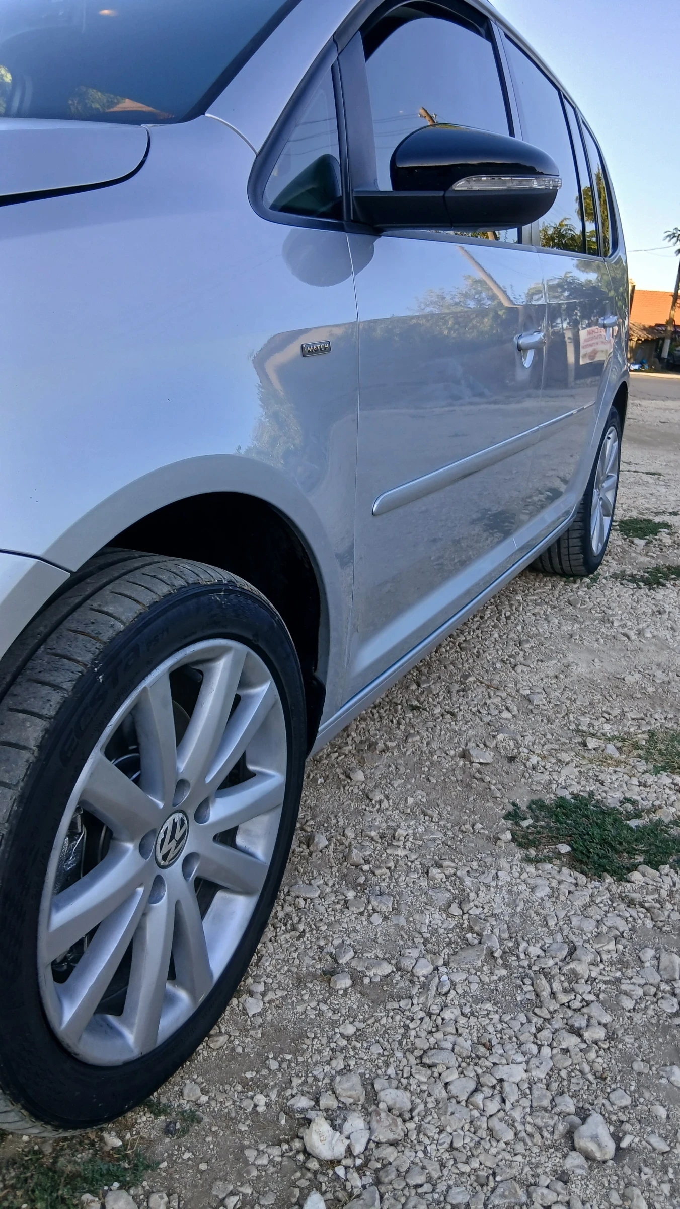 VW Touran, снимка 9 - Автомобили и джипове - 55982834