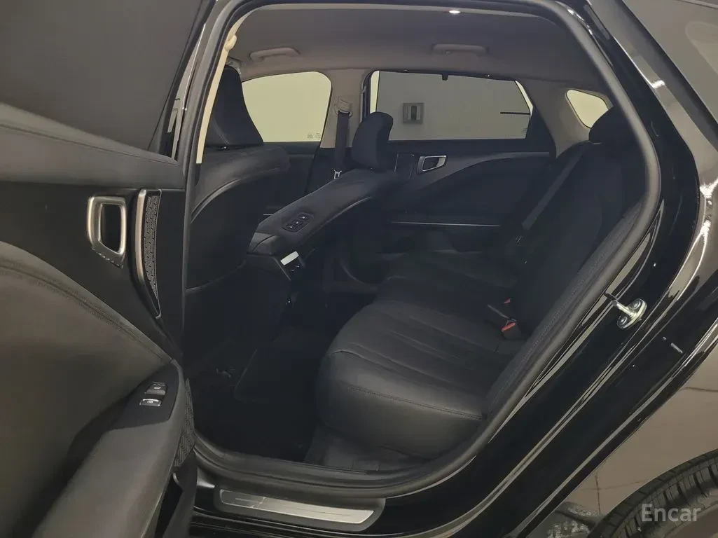 Kia K8 2.5* NOBLESSE* ДИСТРОНИК* ОБДУХВАНЕ* 360КАМЕРА* , снимка 11 - Автомобили и джипове - 56235755
