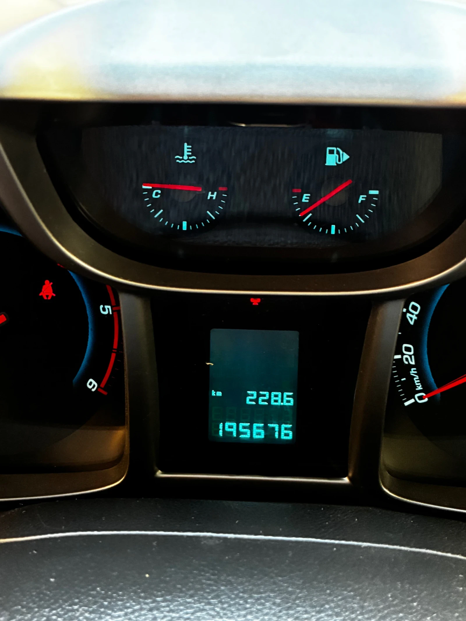 Chevrolet Orlando 2.0 VCDI, снимка 6 - Автомобили и джипове - 56430083