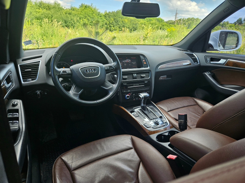 Audi Q5, снимка 9 - Автомобили и джипове - 46071929