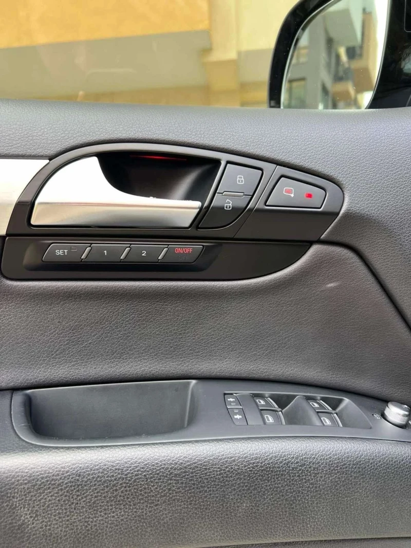 Audi Q7, снимка 13 - Автомобили и джипове - 52327322